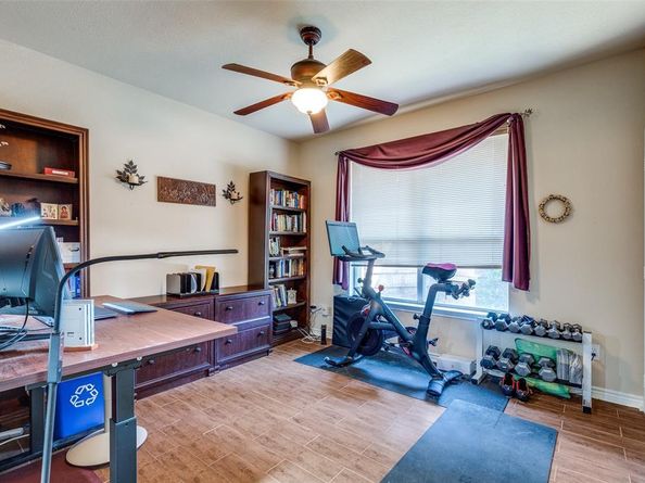 327  Kahala Drive , Dallas Texas 75218