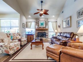 327  Kahala Drive , Dallas Texas 75218
