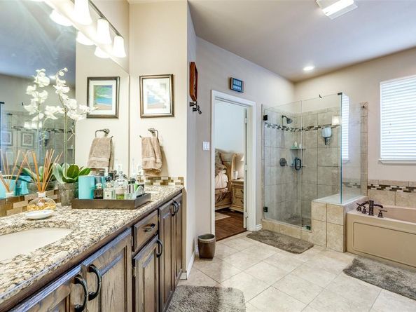 327  Kahala Drive , Dallas Texas 75218