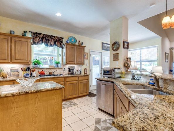 327  Kahala Drive , Dallas Texas 75218