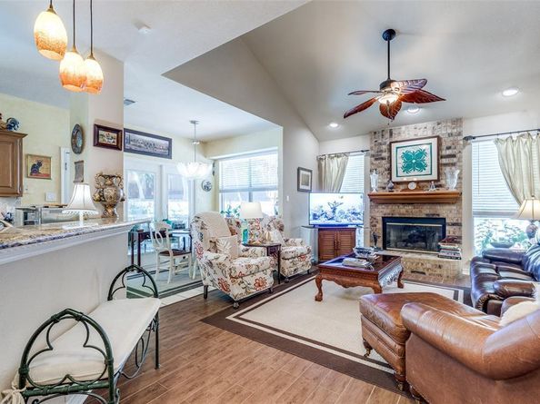 327  Kahala Drive , Dallas Texas 75218