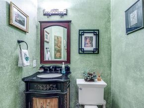 327  Kahala Drive , Dallas Texas 75218