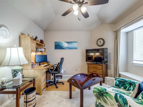 327  Kahala Drive , Dallas Texas 75218