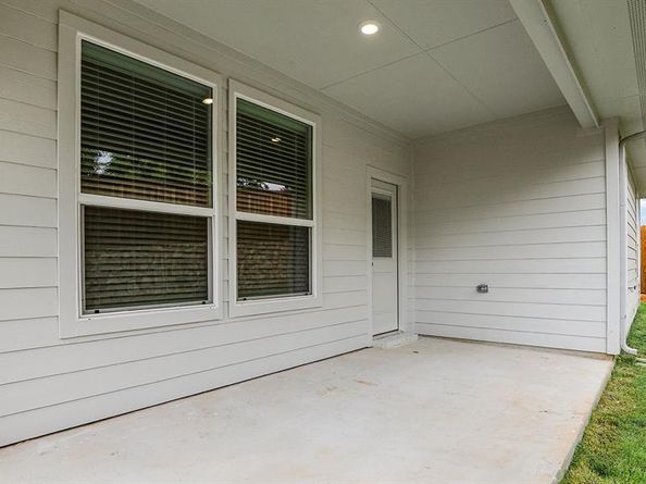 2609  MCCORMICK Street , Denton Texas 76205