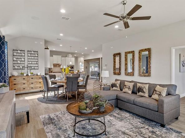 2800  MCCORMICK Street , Denton Texas 76205