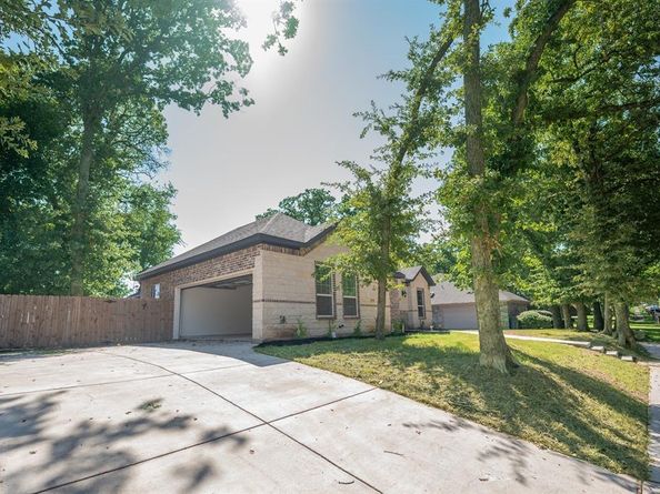 1408  Spinnaker Lane , Azle Texas 76020