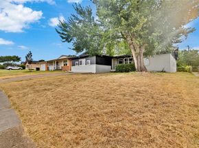 4208  Huckleberry Circle , Dallas Texas 75216