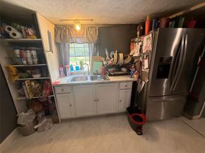 3834  Shelley Boulevard , Dallas Texas 75211