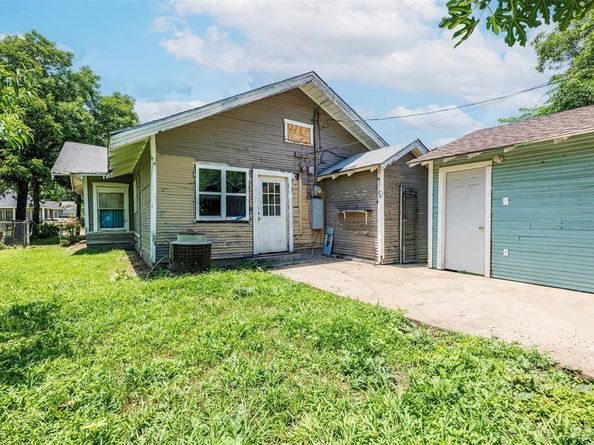 1323 S Lake Street , Fort Worth Texas 76104