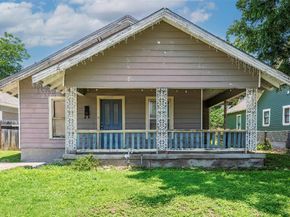 1323 S Lake Street , Fort Worth Texas 76104