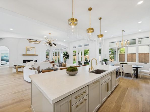 5811  Preston Haven Drive , Dallas Texas 75230