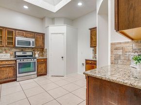 1104  Angel Fire Lane , Arlington Texas 76001