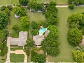 237  Southwood Drive , Lancaster Texas 75146
