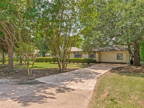 237  Southwood Drive , Lancaster Texas 75146