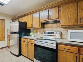 237  Southwood Drive , Lancaster Texas 75146