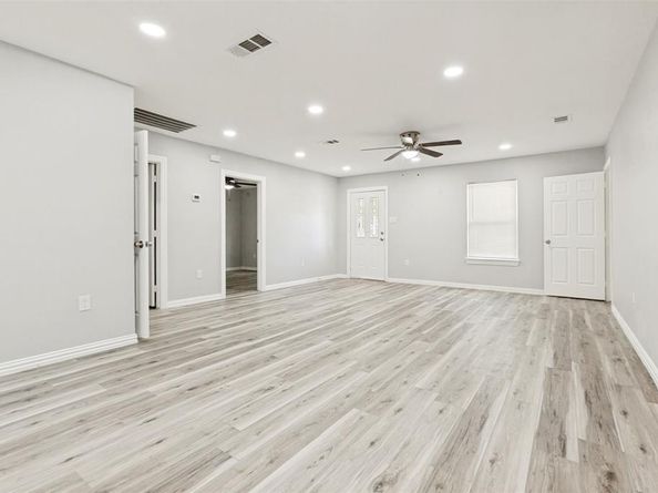 617  Cedar Drive , Garland Texas 75040