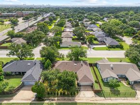 10018  Cromwell Drive , Dallas Texas 75229