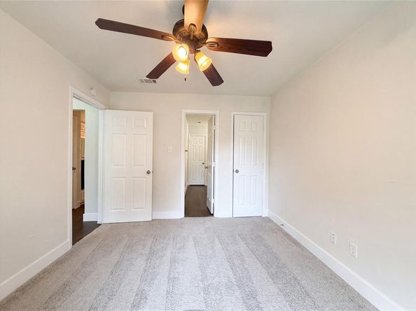 2005 N Arbor Rose Drive , Grand Prairie Texas 75050