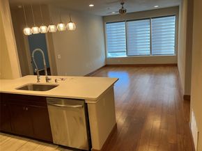 1220  W Trinity Mills Road  5009, Carrollton Texas 75006
