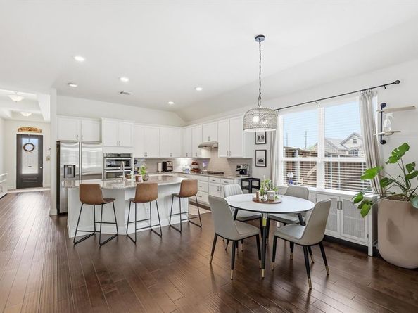 1540  Tanglewood Trail , Northlake Texas 76226