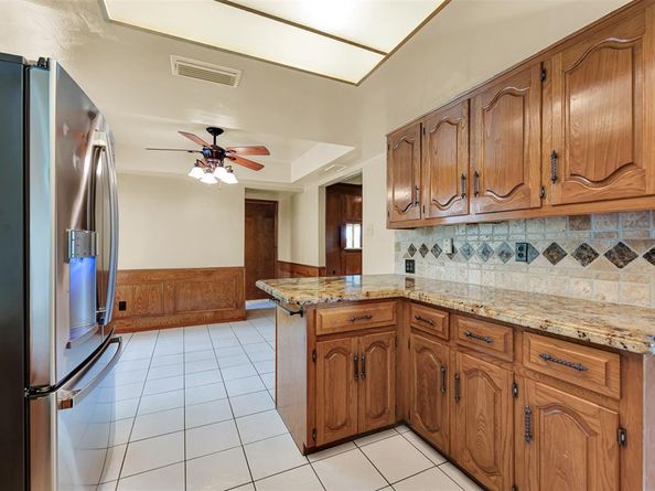 3205  Cross Timbers Lane , Garland Texas 75044