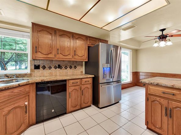 3205  Cross Timbers Lane , Garland Texas 75044