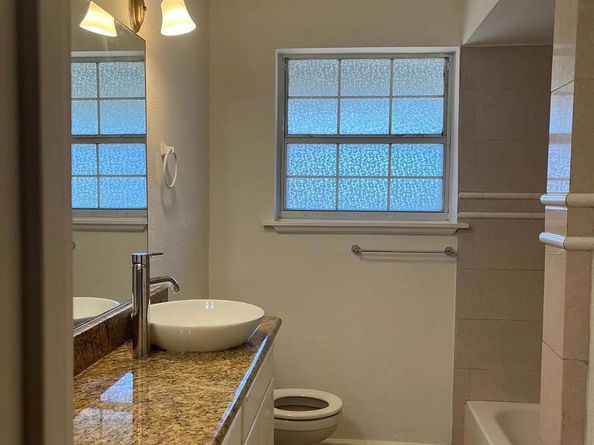 8936  Angleton Place , Dallas Texas 75243