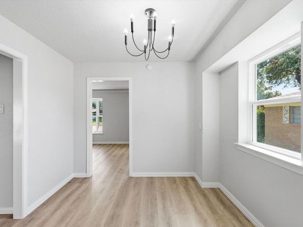 5719  Enchanted Lane , Dallas Texas 75227