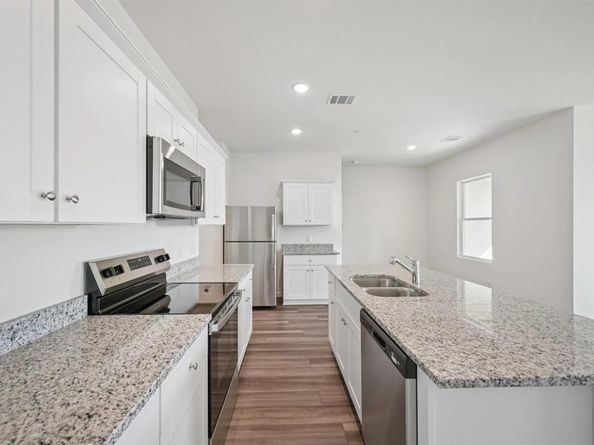 912  Penrose Drive , Cedar Hill Texas 75104