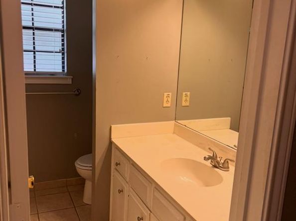 2123  Mistletoe Avenue  B, Fort Worth Texas 76110