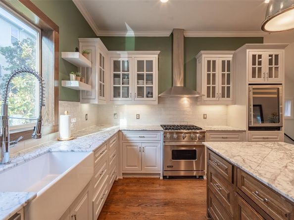 3009  State Street , Dallas Texas 75204