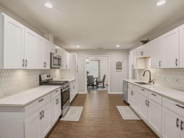 1705  Louella Court , Hurst Texas 76054