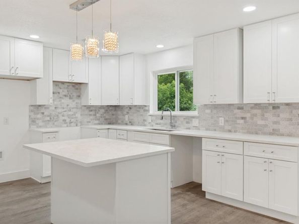 5718  Trio Lane , Dallas Texas 75241