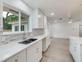 5718  Trio Lane , Dallas Texas 75241