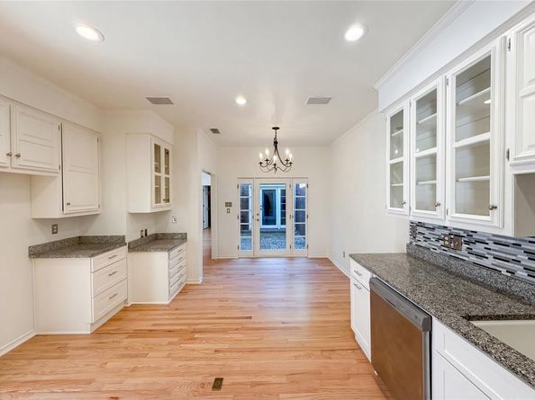 1708  Crockett Circle , Irving Texas 75038