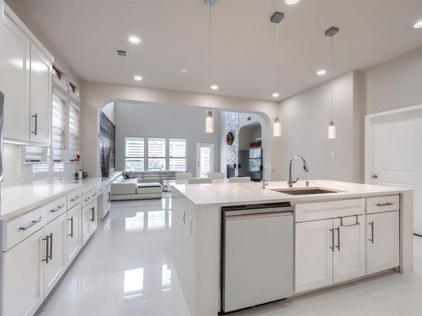 2246  Longview Road , Irving Texas 75063
