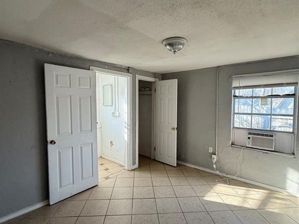 4812  Barbara Road , River Oaks Texas 76114