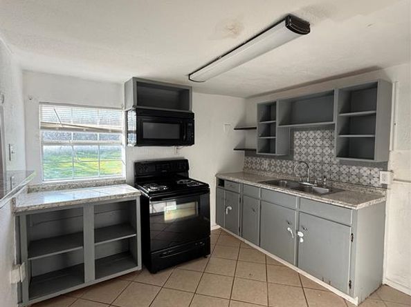 4812  Barbara Road , River Oaks Texas 76114