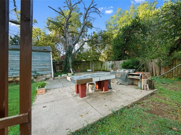 635  Richmondell Avenue , Dallas Texas 75211