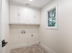 10564  Cox Lane , Dallas Texas 75229