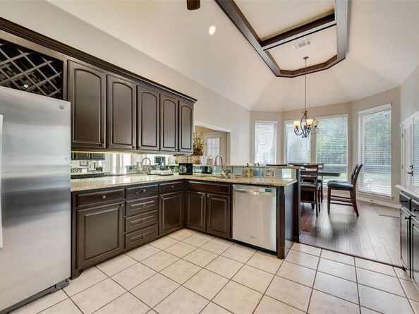 102  Dobbs Road , Lake Dallas Texas 76208