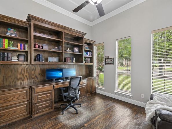 424  Water Bridge Drive , Lewisville Texas 75056