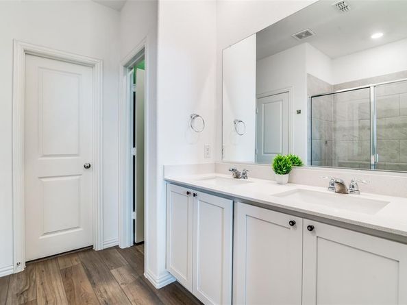 1042  Manuel Drive , Fate Texas 75087