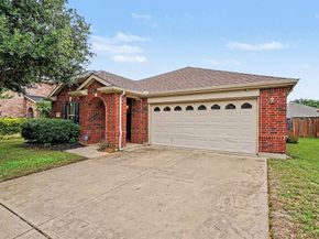 1865  Lynnwood Hills Drive , Fort Worth Texas 76112