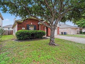 1865  Lynnwood Hills Drive , Fort Worth Texas 76112