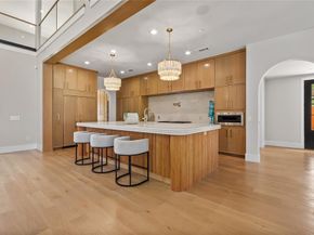 11947  Quincy Lane , Dallas Texas 75230