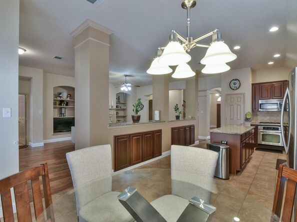 2705  Fox Creek Trail , Arlington Texas 76017