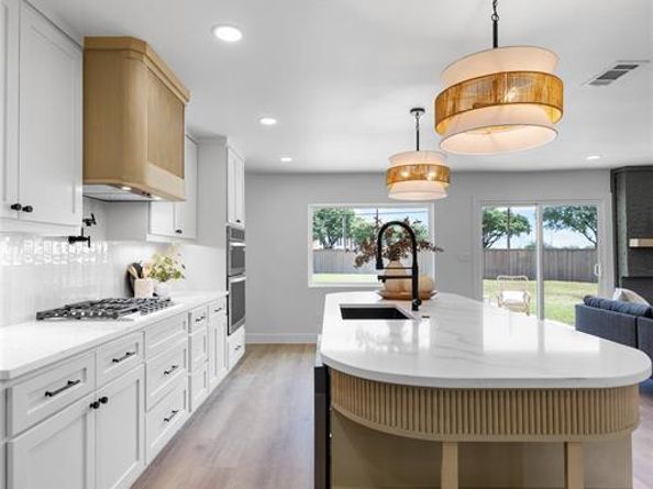 7881  La Cabeza Drive , Dallas Texas 75248