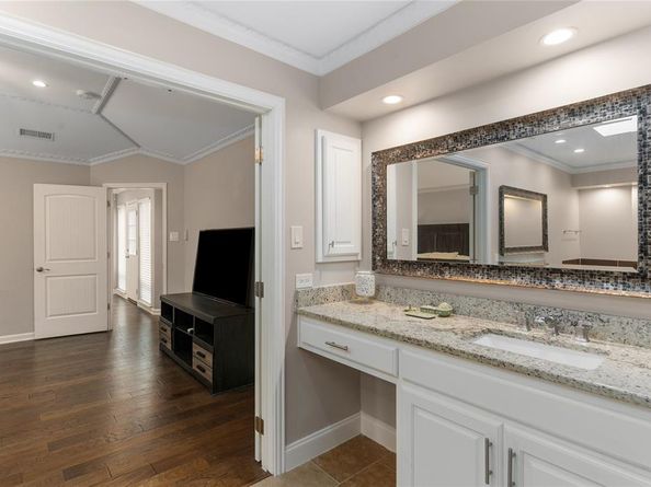 7610  Bantry  , Dallas Texas 75248