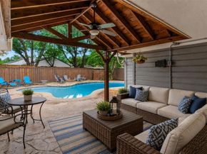 7610  Bantry  , Dallas Texas 75248